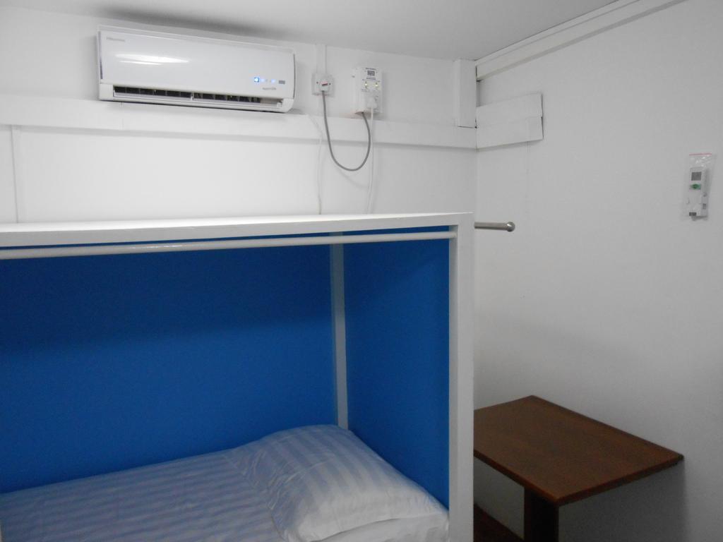Four Rivers Youth Hostel Yangon Room photo