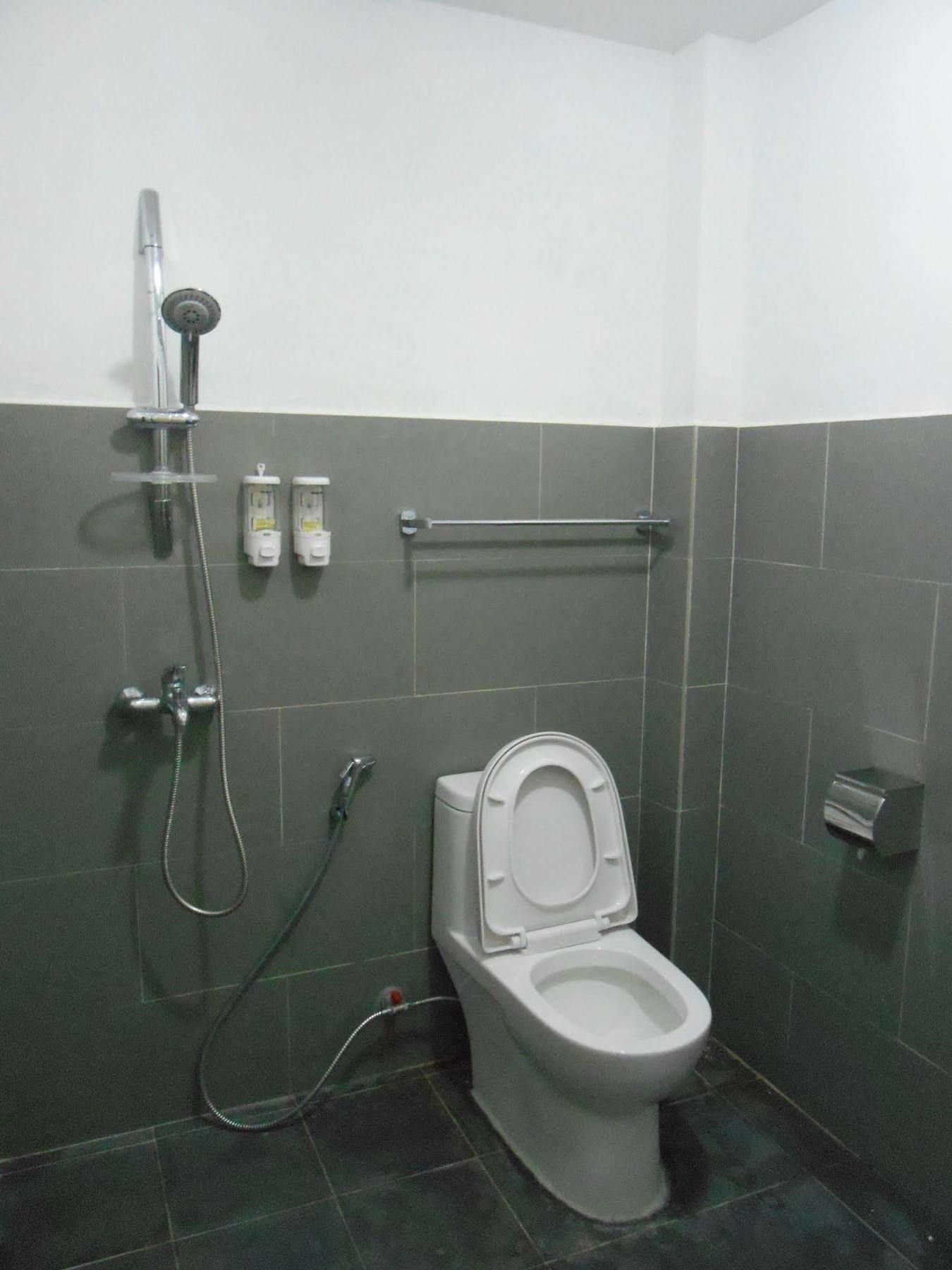 Four Rivers Youth Hostel Yangon Exterior photo